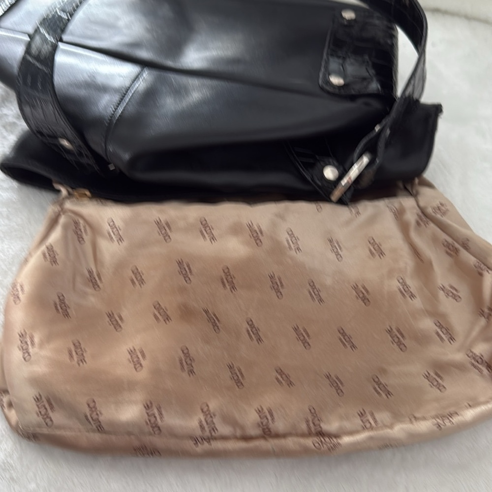 Oxone Leather Statement Bag from Paris France. - Picture 5 of 13